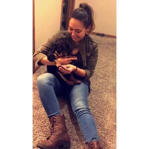 Meet your Posher, Noemi